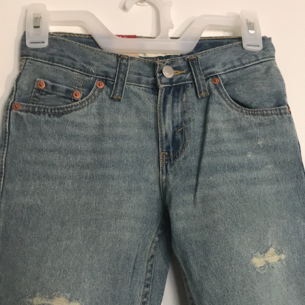 Levi’s Youth Denim Shorts Size 8. - Picture 3 of 6